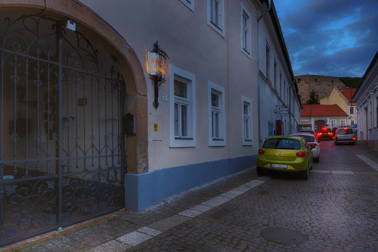 Demetrovics Udvarhaz Еґер Екстер'єр фото